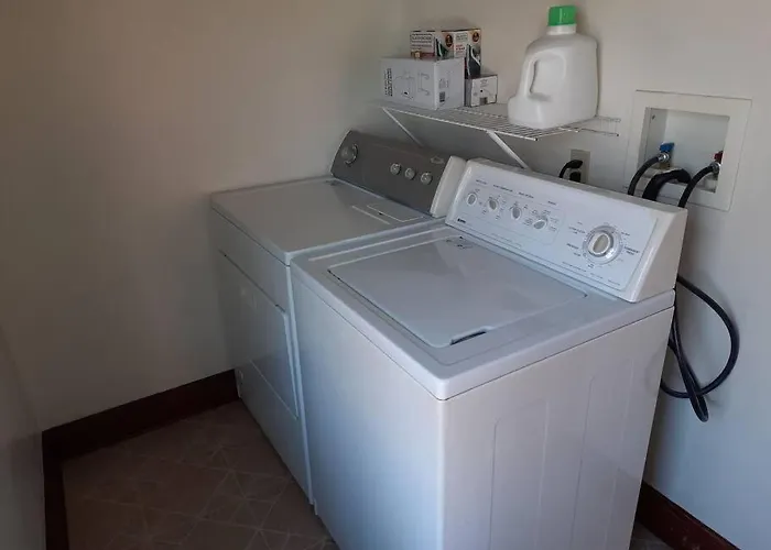 Located 1 Mile From Downtown And Knox College Holiday home *