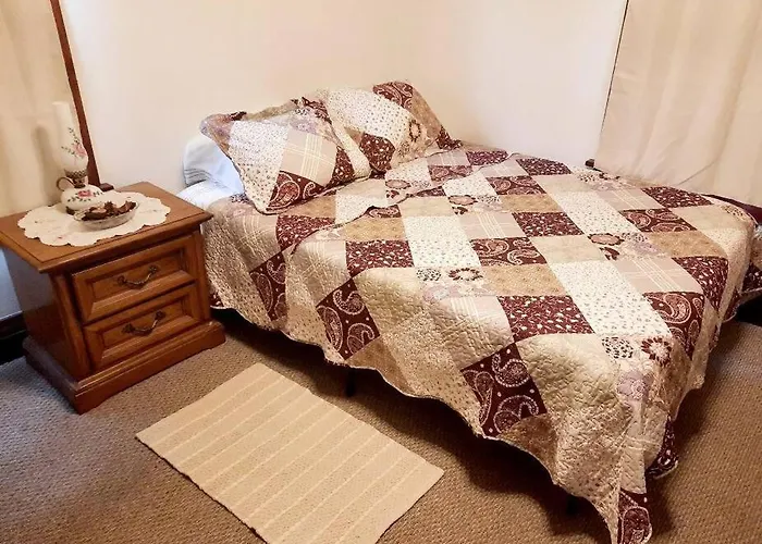 Holiday home Located 1 Mile From Downtown And Knox College *